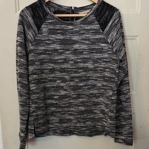 Women's Banana Republic Black & White Pullover Sweater